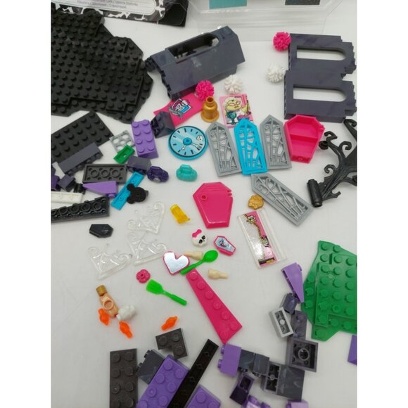 Mega Bloks Monster High Creepateria Incomplete READ Replacement Pieces - Picture 2 of 10